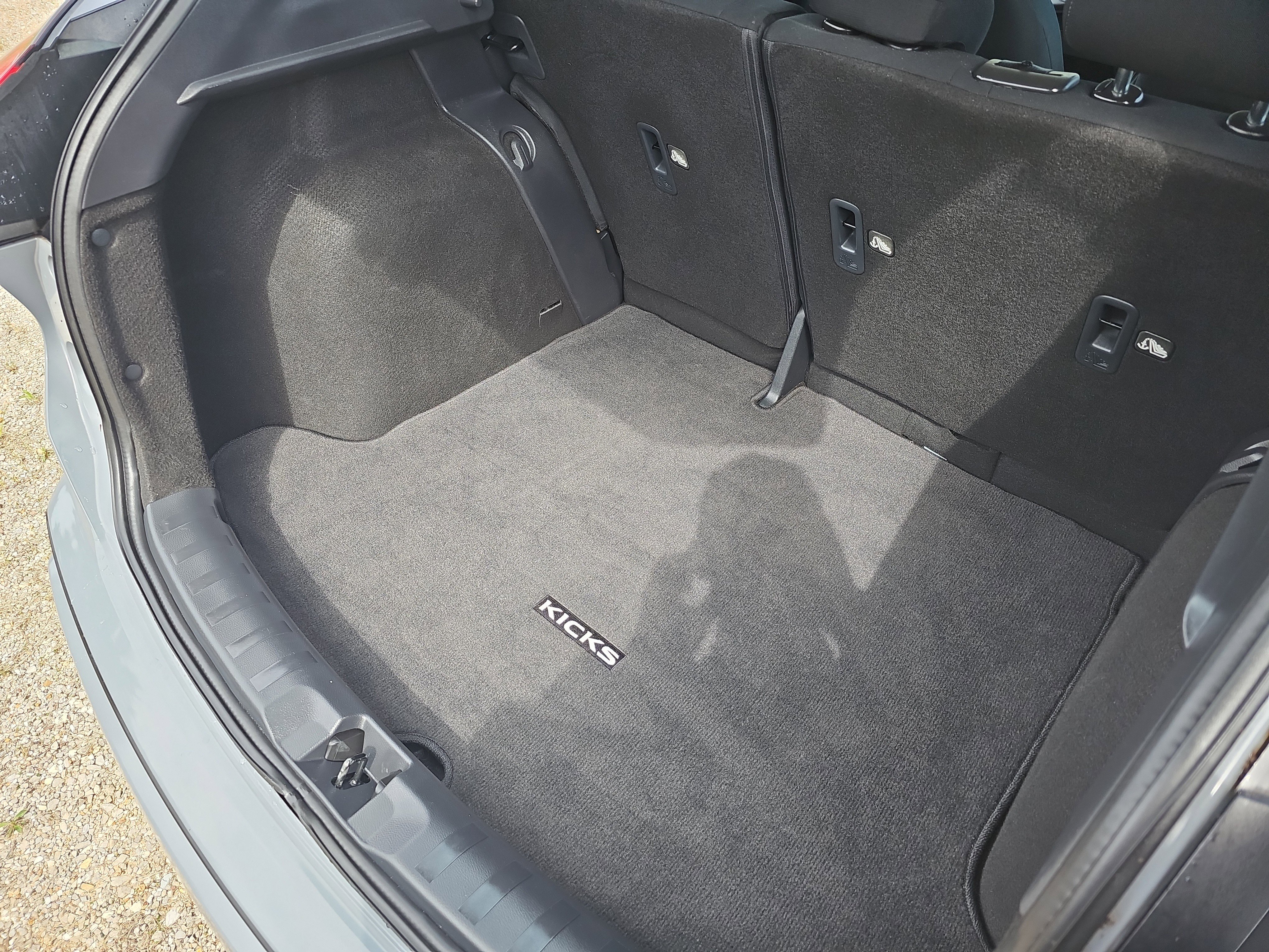 Used 2024 Nissan Kicks SV w/ Exterior Package image 10