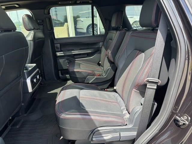 Used 2023 Ford Expedition Limited image 22