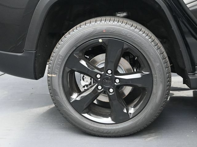 New 2026 Jeep Grand Cherokee Limited w/ Limited Altitude Package RWD image 26