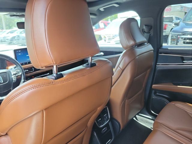 Used 2023 Lincoln Nautilus Reserve FWD image 13