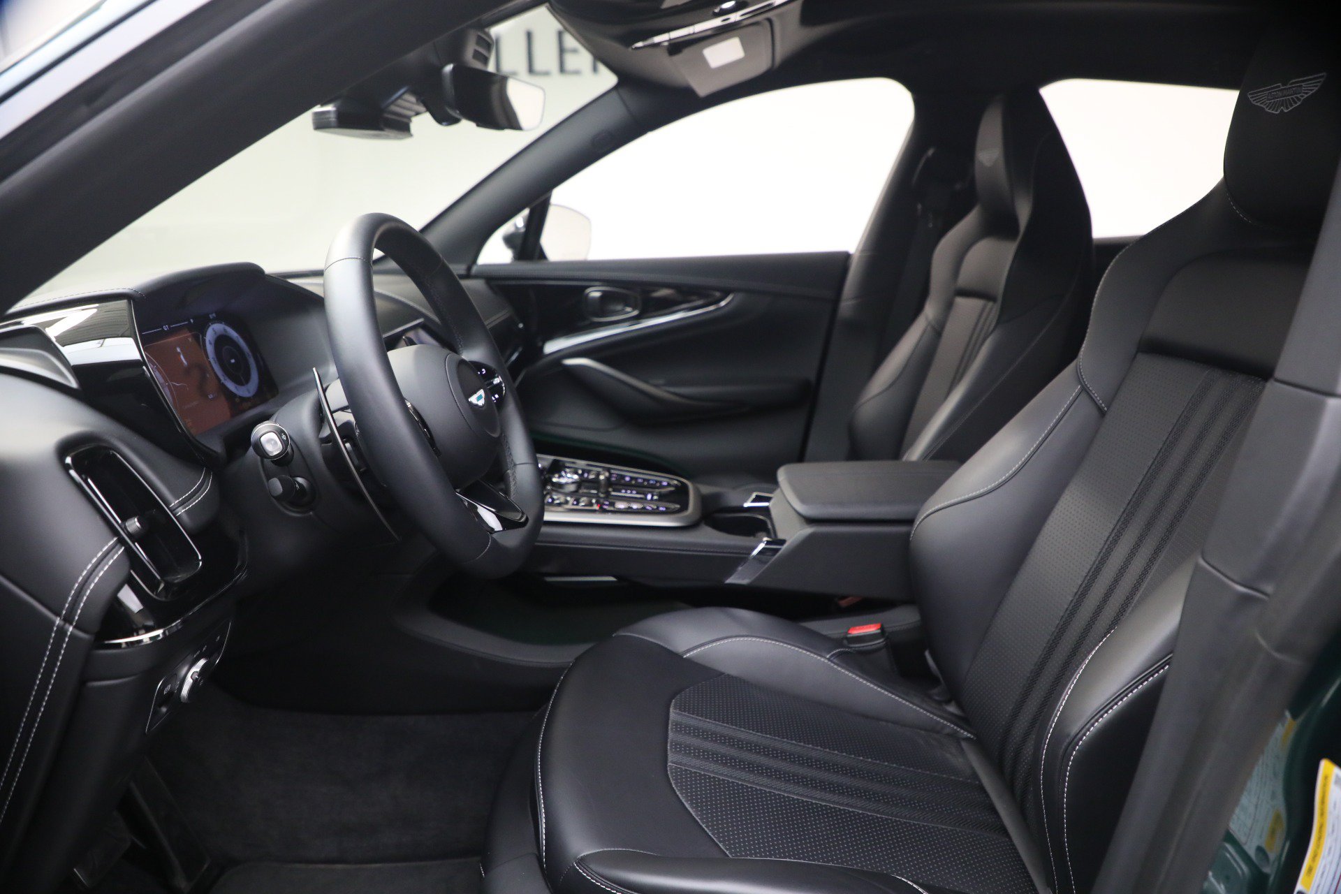 Used 2026 Aston Martin DBX 707 AWD/4WD image 19