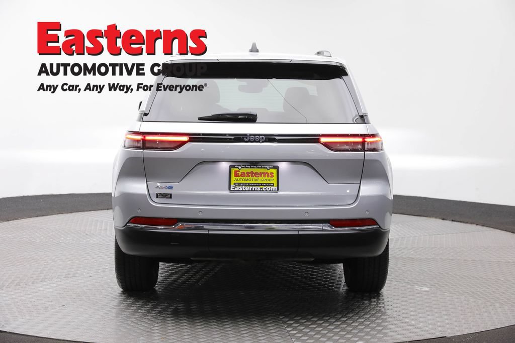 Used 2022 Jeep Grand Cherokee Limited 4xe AWD/4WD image 6