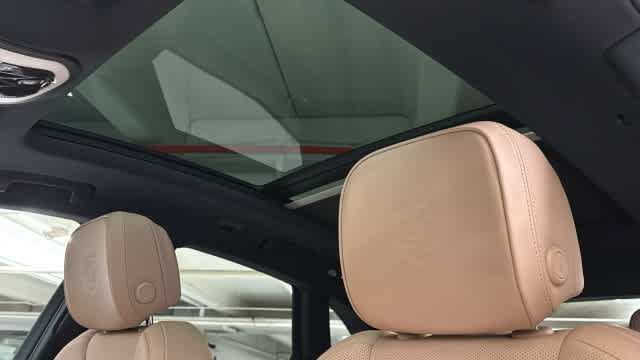 Used 2022 Porsche Macan AWD/4WD image 24