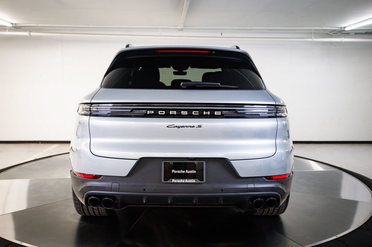 Certified 2026 Porsche Cayenne S AWD/4WD image 6