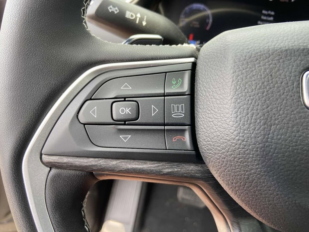 New 2025 Jeep Grand Cherokee L Limited w/ Black Appearance Package image 22