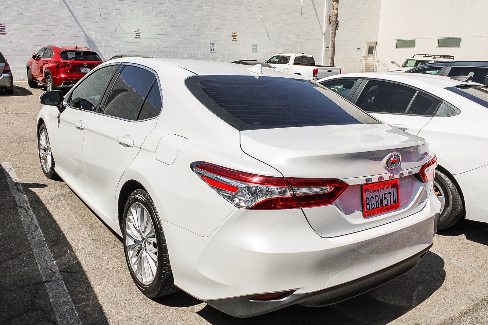 Certified 2019 Toyota Camry XLE w/ Carpet Mat Package FWD image 8