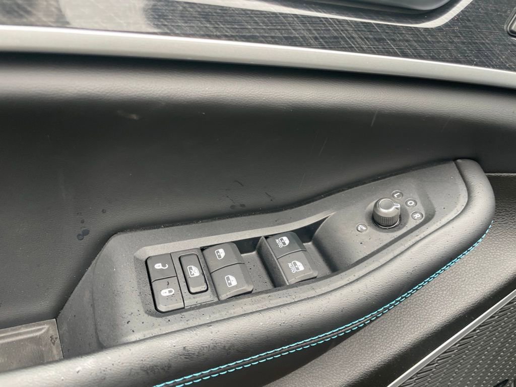 Used 2024 Jeep Grand Cherokee Trailhawk w/ Luxury Tech Group III image 30