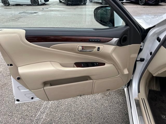 Used 2017 Lexus LS 460 L RWD image 12