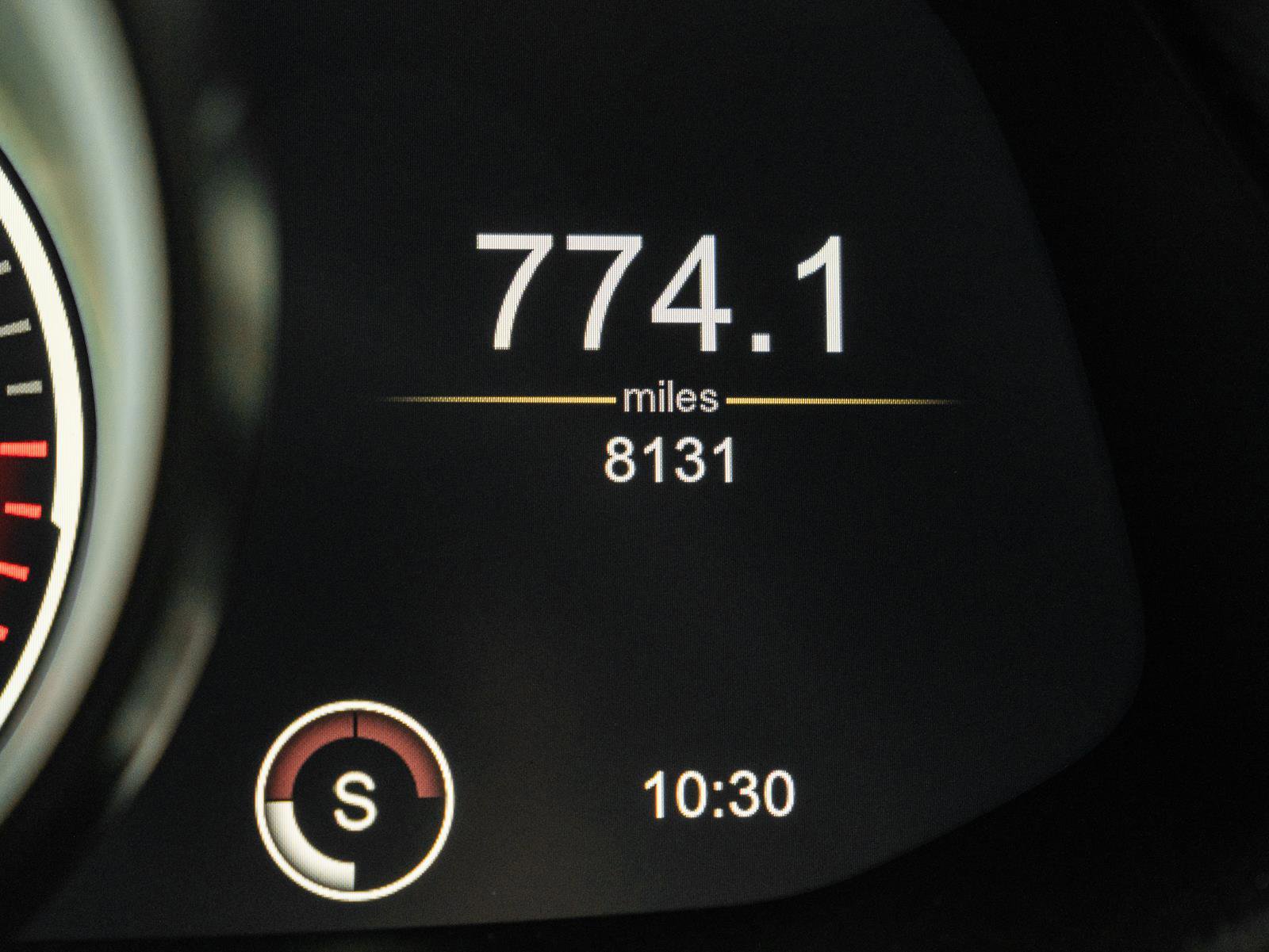 Used 2021 Aston Martin V8 Vantage Roadster image 52