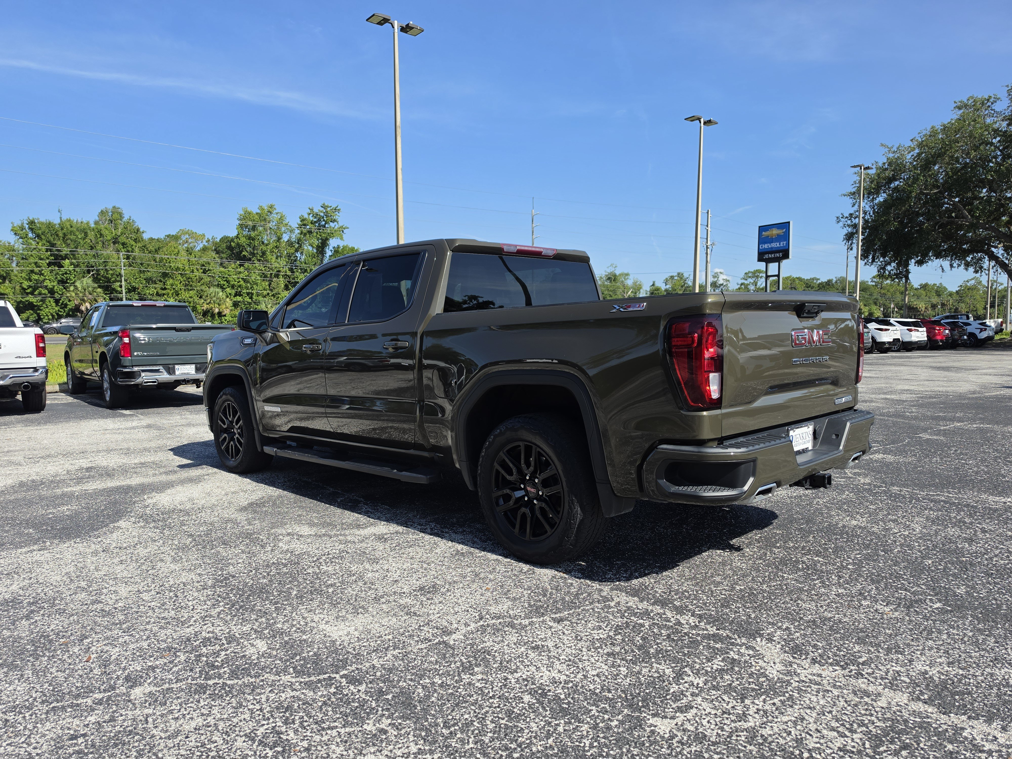 Certified 2023 GMC Sierra 1500 Elevation w/ X31 Off-Road Package AWD/4WD image 7