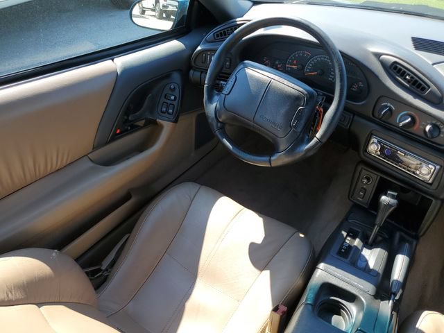 Used 1995 Chevrolet Camaro Z28 RWD image 12