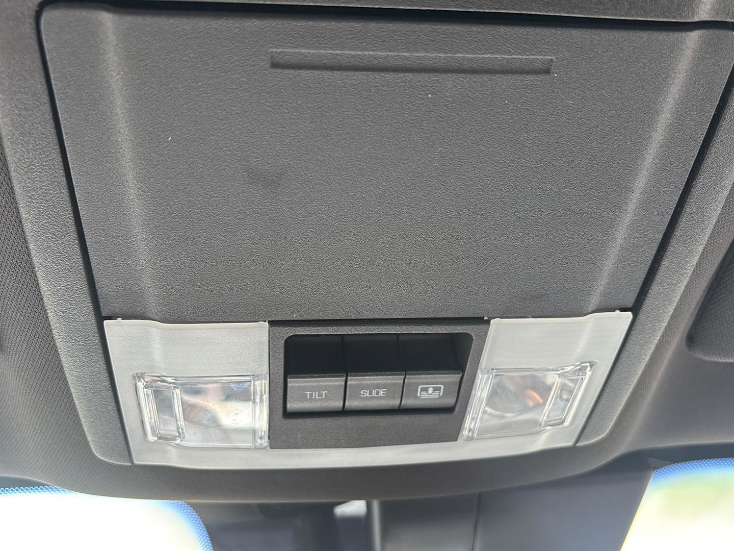 Used 2011 Lincoln MKS AWD w/ 102A Rapid Spec Order Code image 36