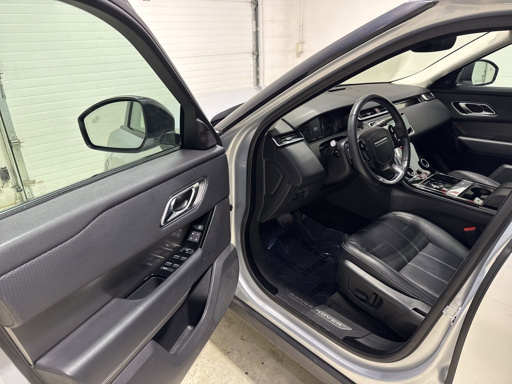 Used 2019 Land Rover Range Rover Velar S image 13