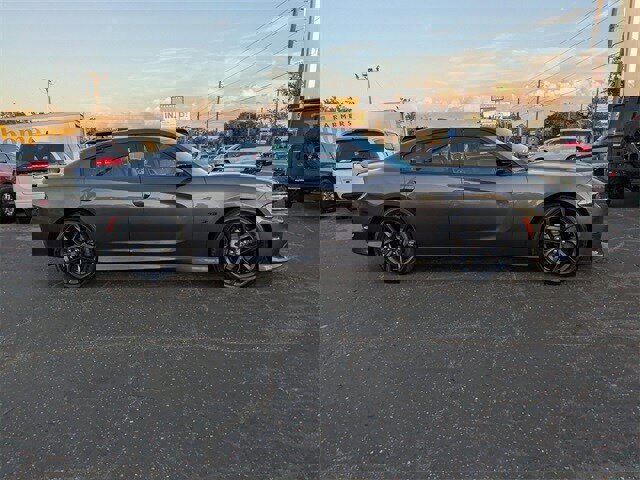 Used 2023 Dodge Charger R/T w/ Plus Group image 3