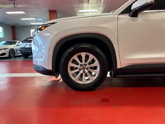 Certified 2024 Toyota Grand Highlander AWD image 28
