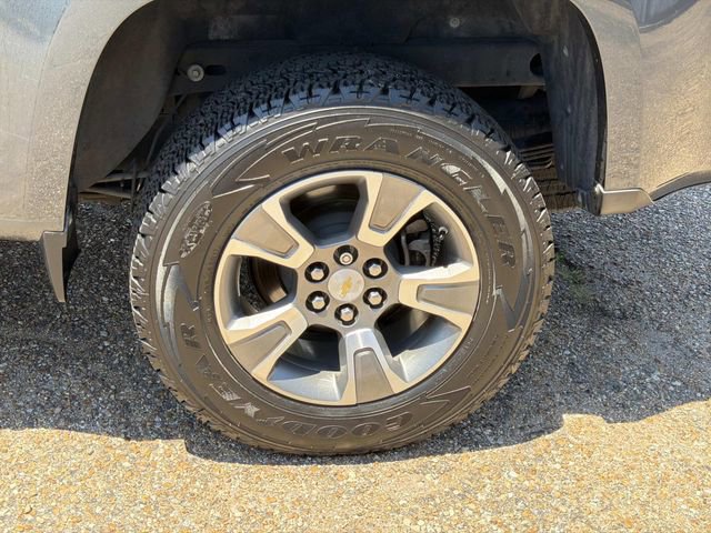 Used 2017 Chevrolet Colorado Z71 AWD/4WD image 5