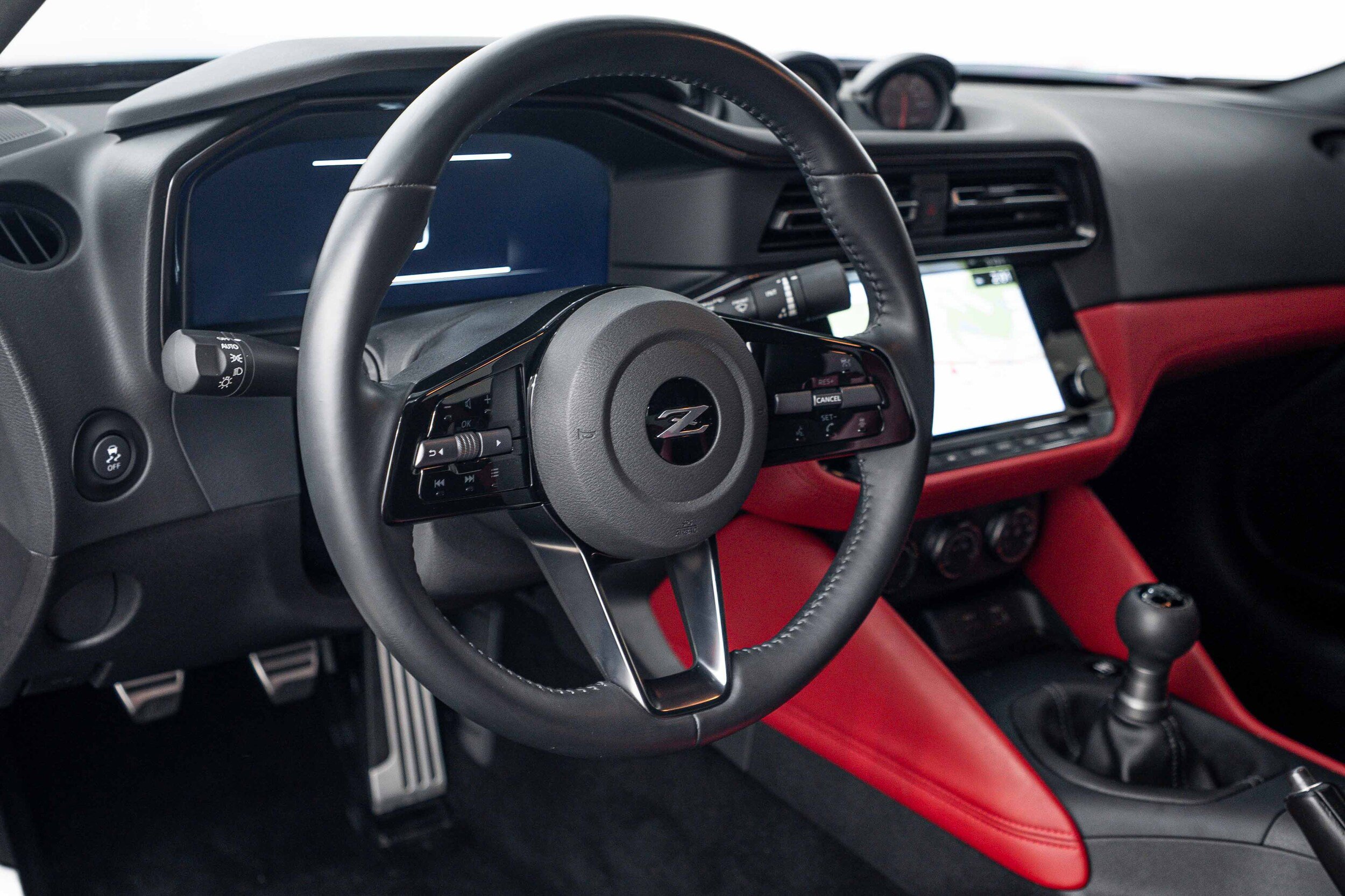 Used 2024 Nissan Z Performance w/ Floor Mat Package RWD image 13