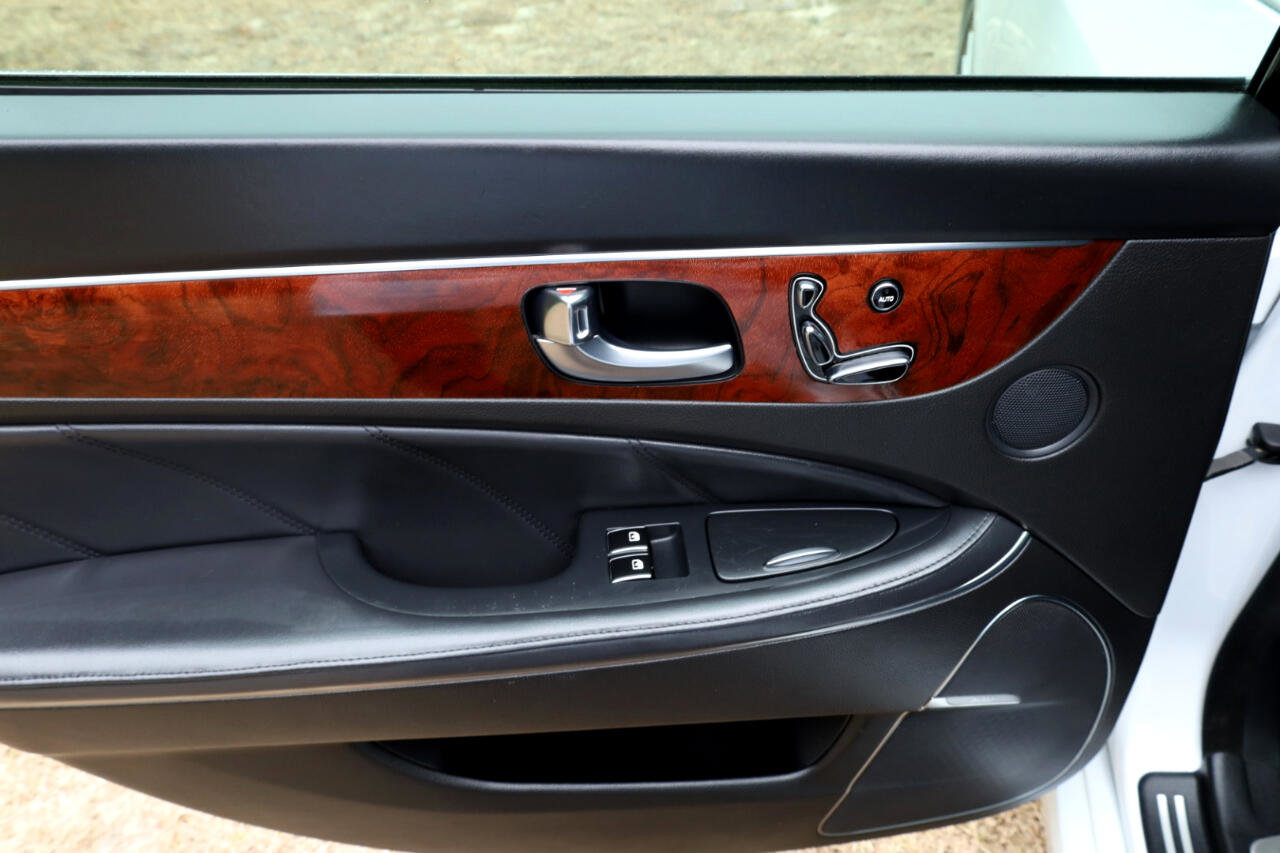 Used 2016 Hyundai Equus Signature image 42