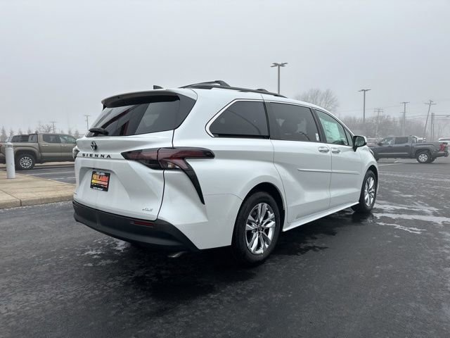 New 2026 Toyota Sienna XLE image 7