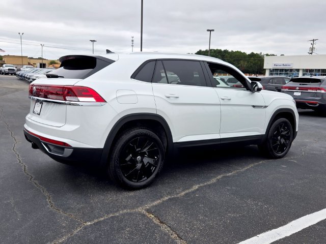 New 2026 Volkswagen Atlas Cross Sport SE FWD image 13