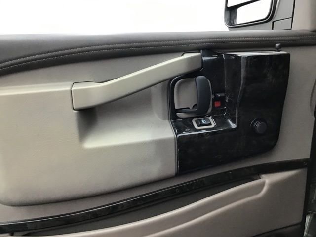 Used 2023 Chevrolet Express 2500 image 17