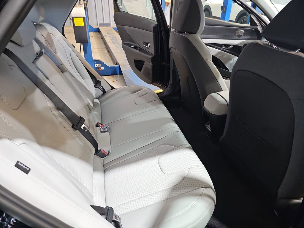 New 2026 Hyundai Elantra Limited image 11