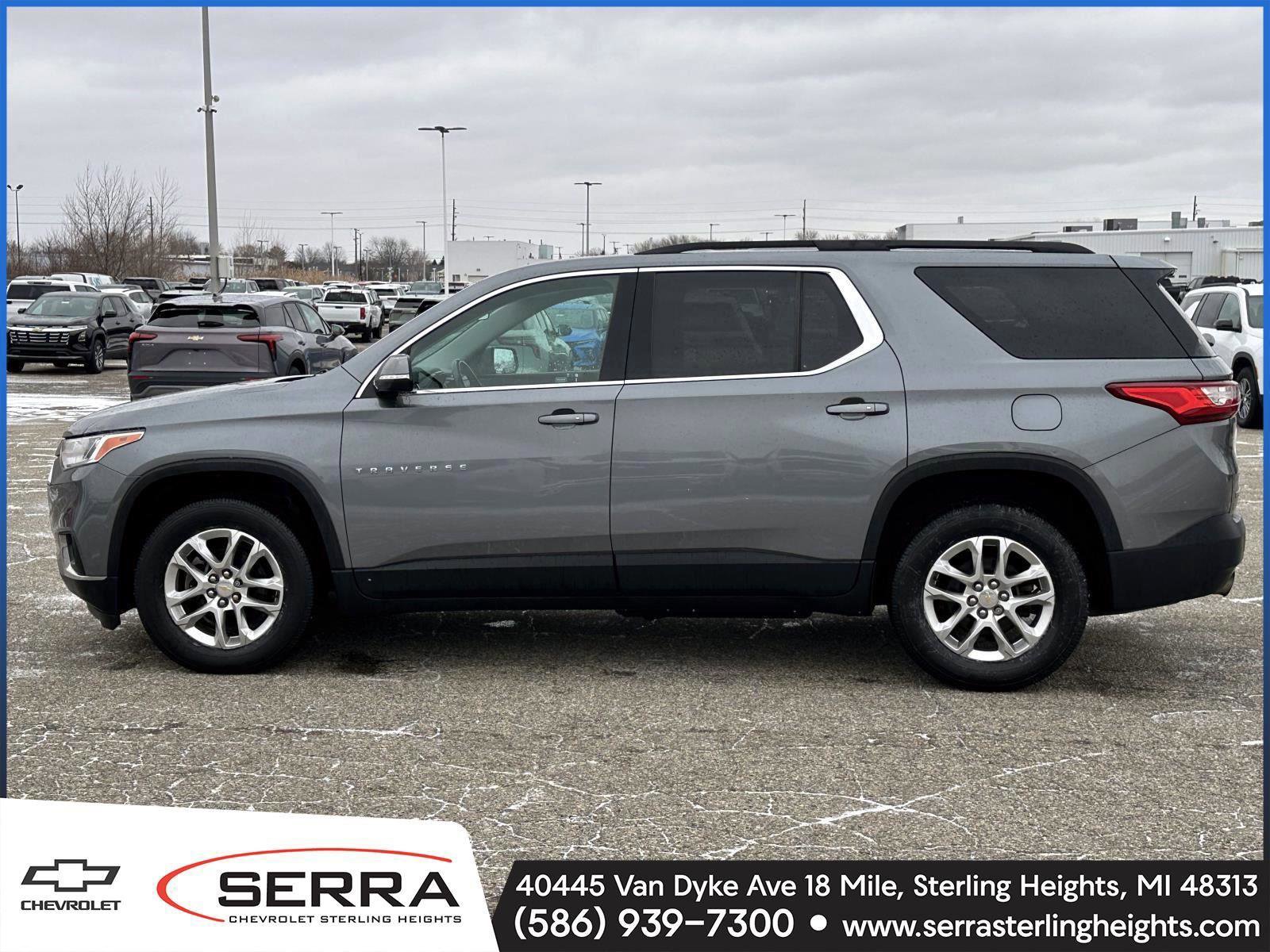 Used 2019 Chevrolet Traverse LT image 2