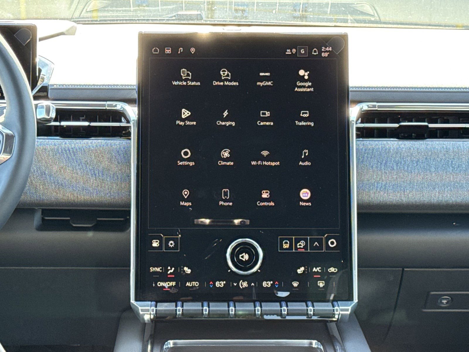 New 2026 GMC Sierra EV Elevation image 18