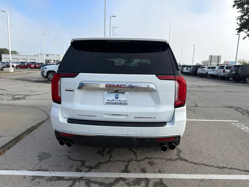Used 2021 GMC Yukon Denali AWD/4WD image 4