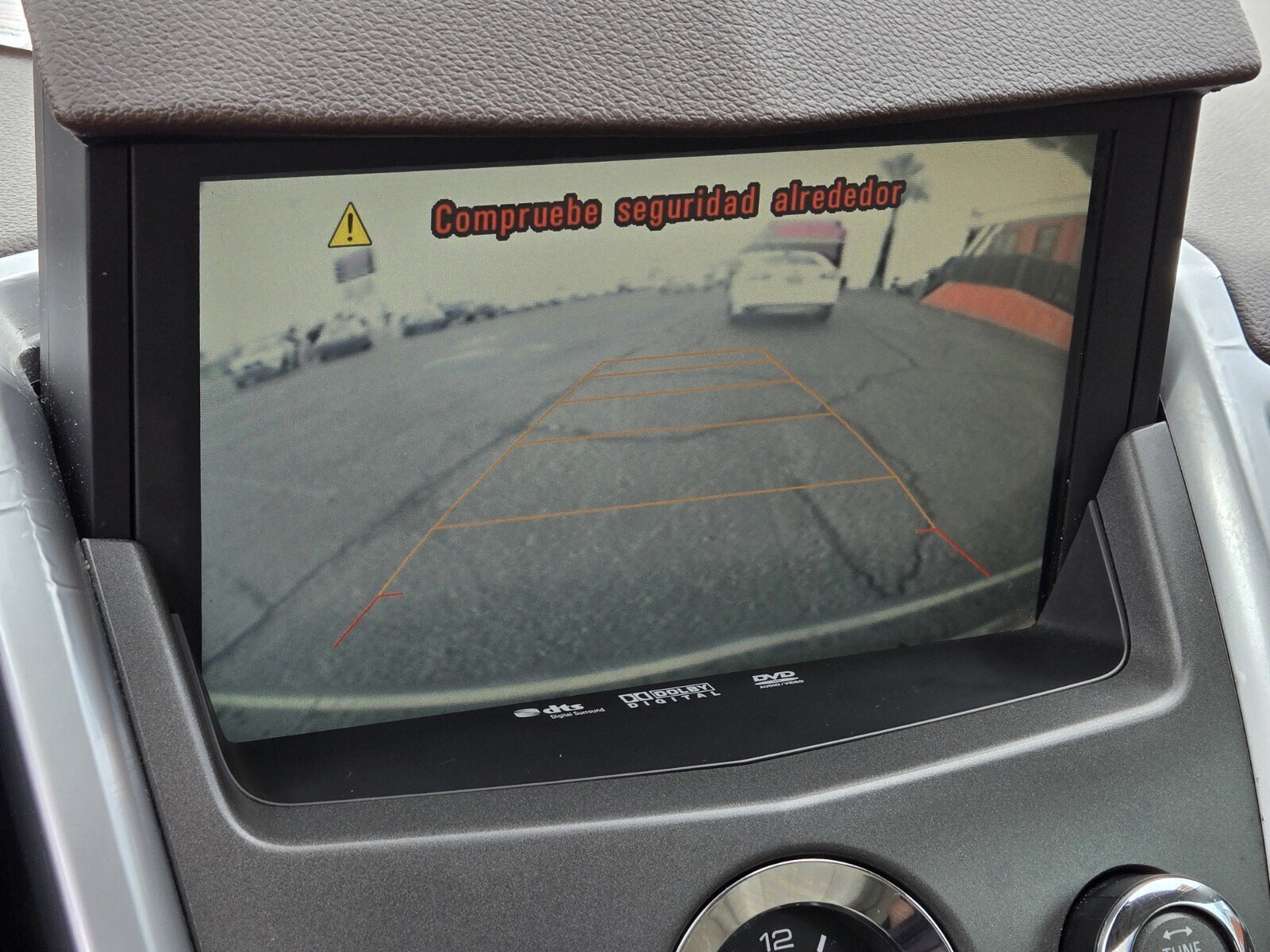 Used 2011 Cadillac SRX Luxury FWD image 19