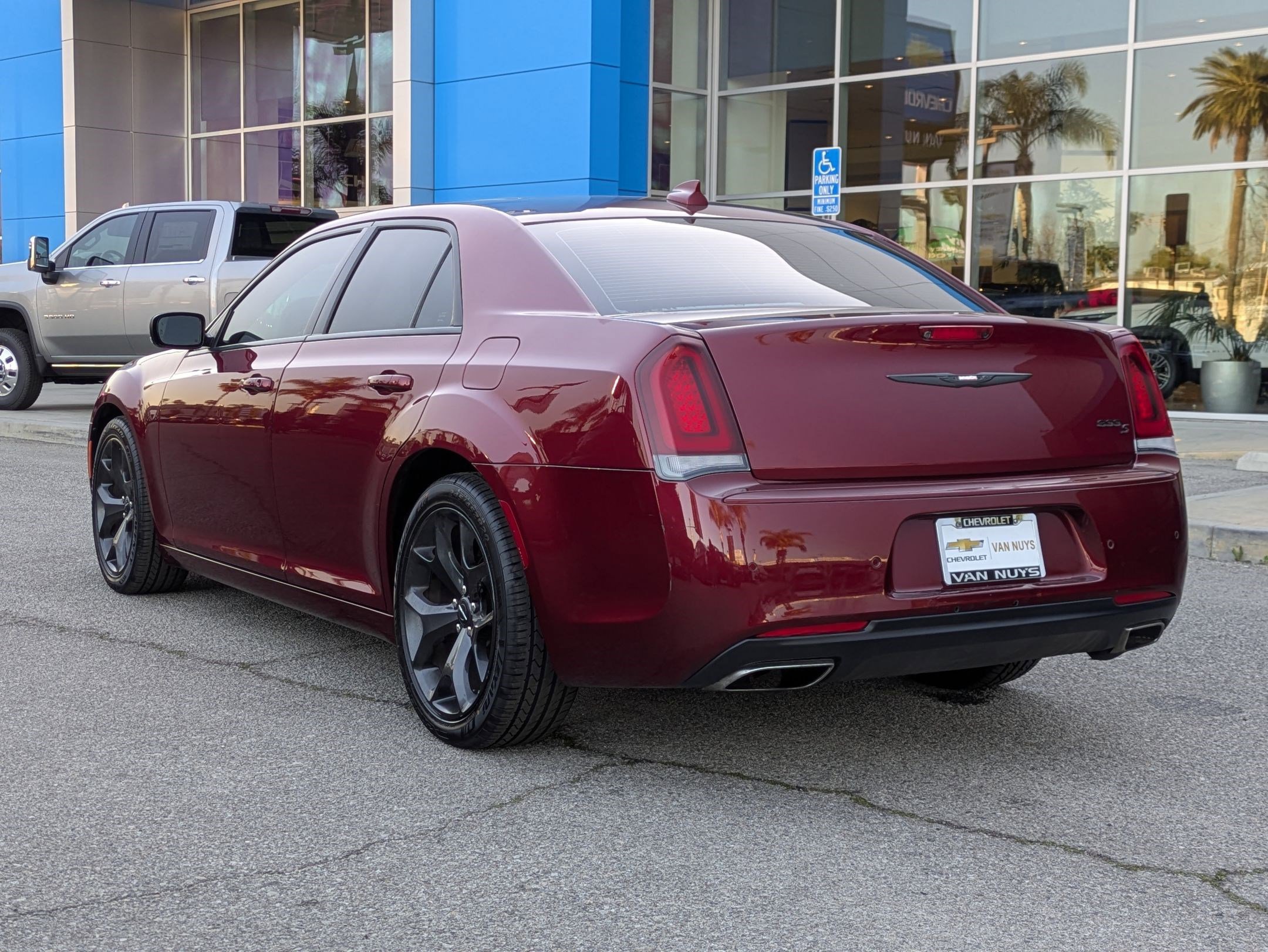 Used 2023 Chrysler 300 S image 7
