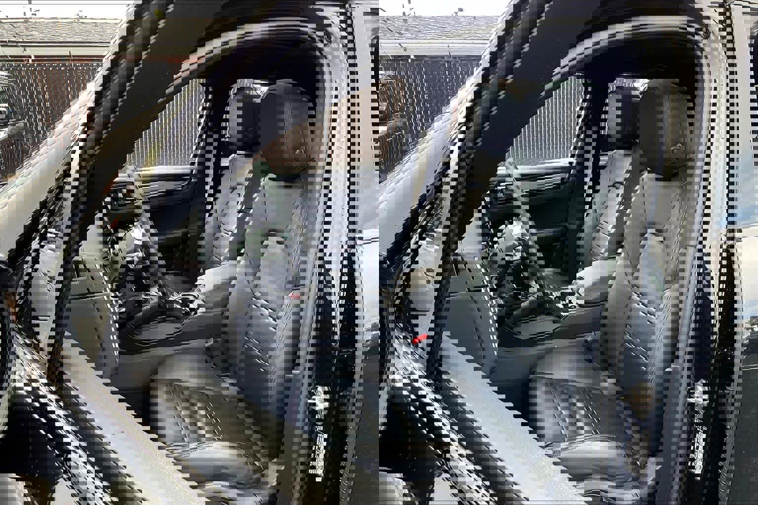 Used 2023 Porsche Cayenne Coupe image 25