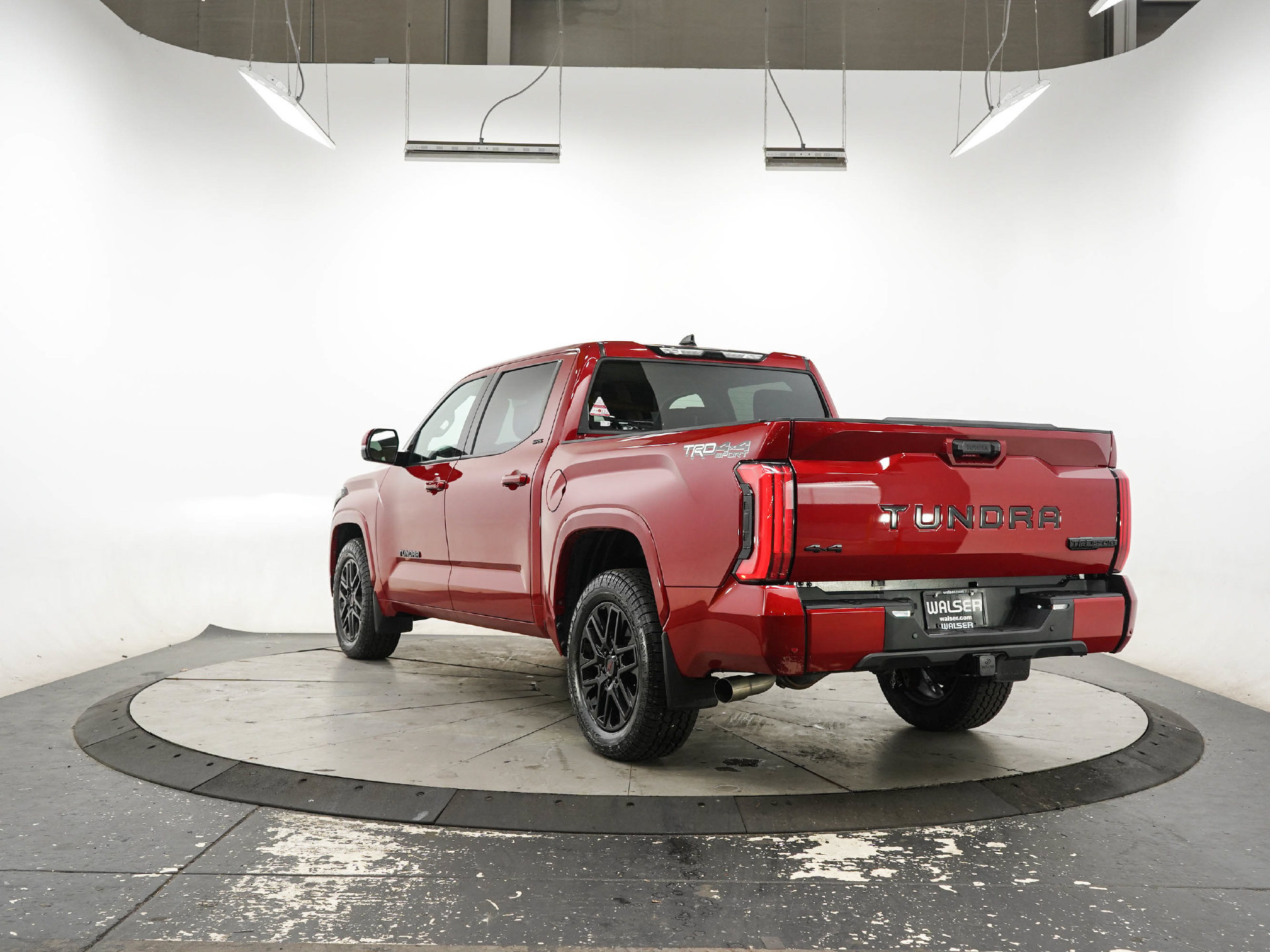 Used 2022 Toyota Tundra SR5 AWD/4WD image 3