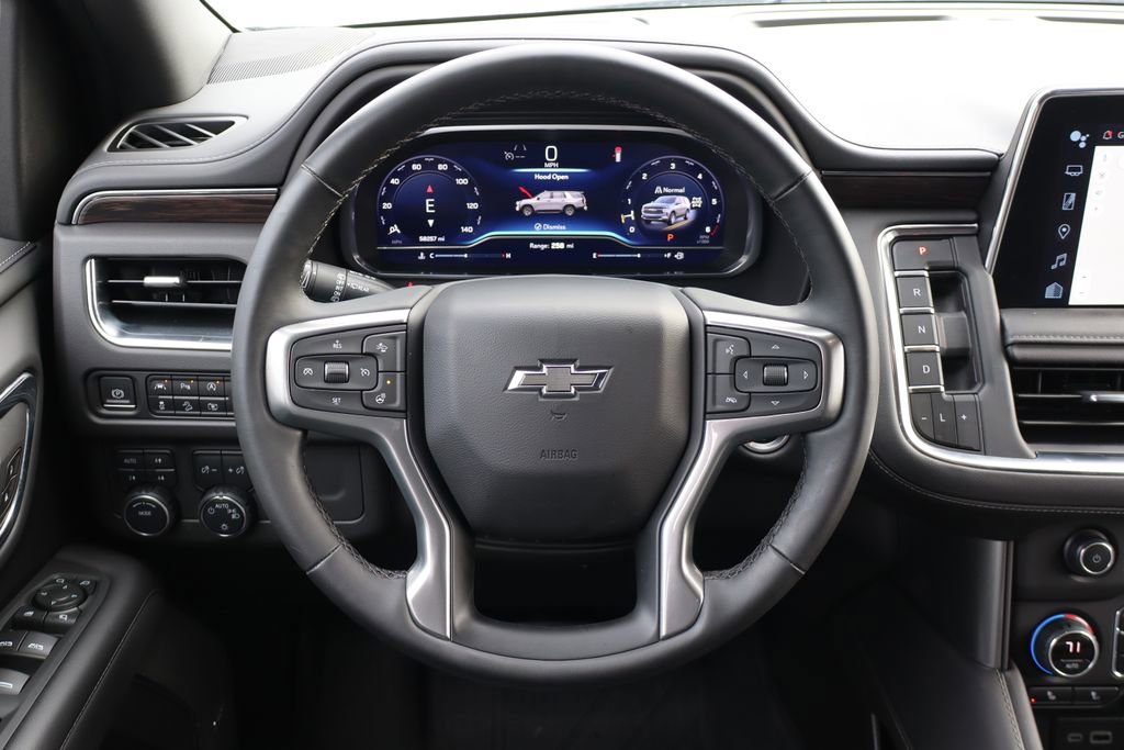 Used 2023 Chevrolet Suburban Z71 w/ Luxury Package image 22