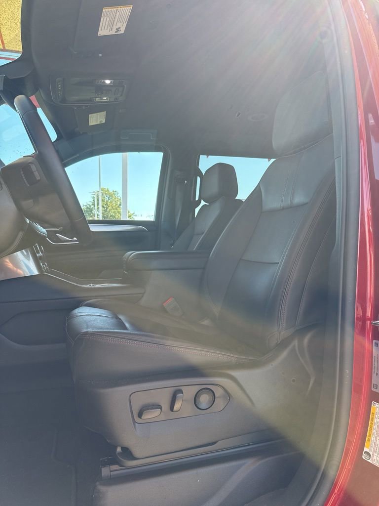 Used 2024 Chevrolet Suburban RST image 12