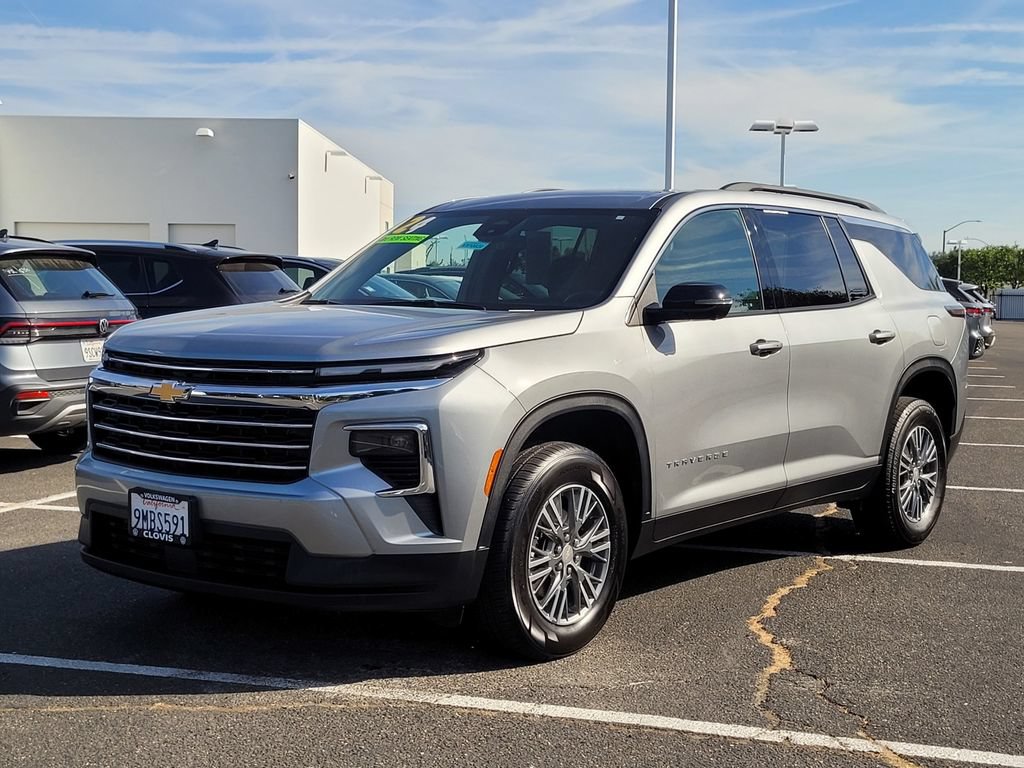 Used 2024 Chevrolet Traverse LT FWD image 10