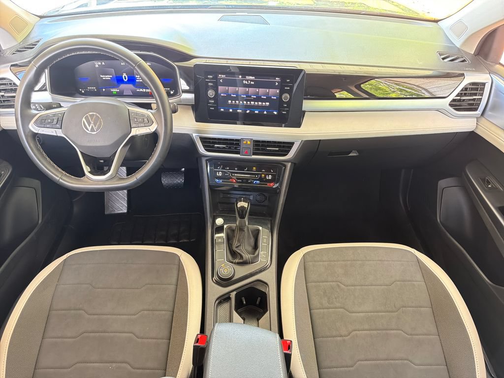 Used 2025 Volkswagen Taos SE AWD/4WD image 22