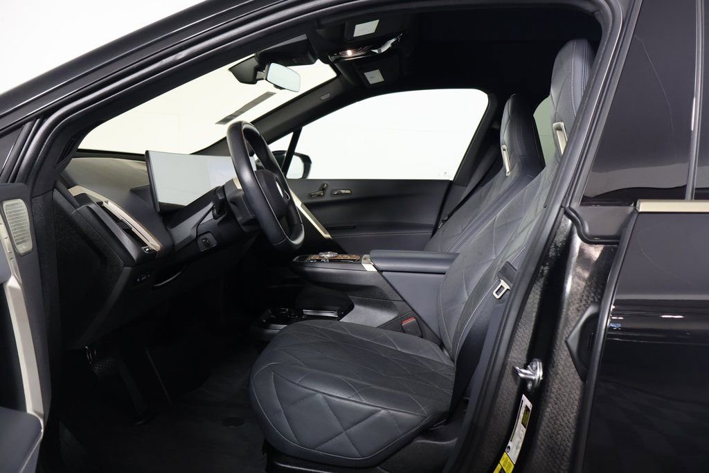 Used 2023 BMW iX M60 w/ Executive Package image 10