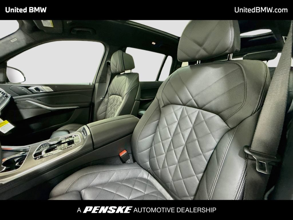 New 2027 BMW X7 xDrive40i w/ M Sport Package AWD/4WD image 12