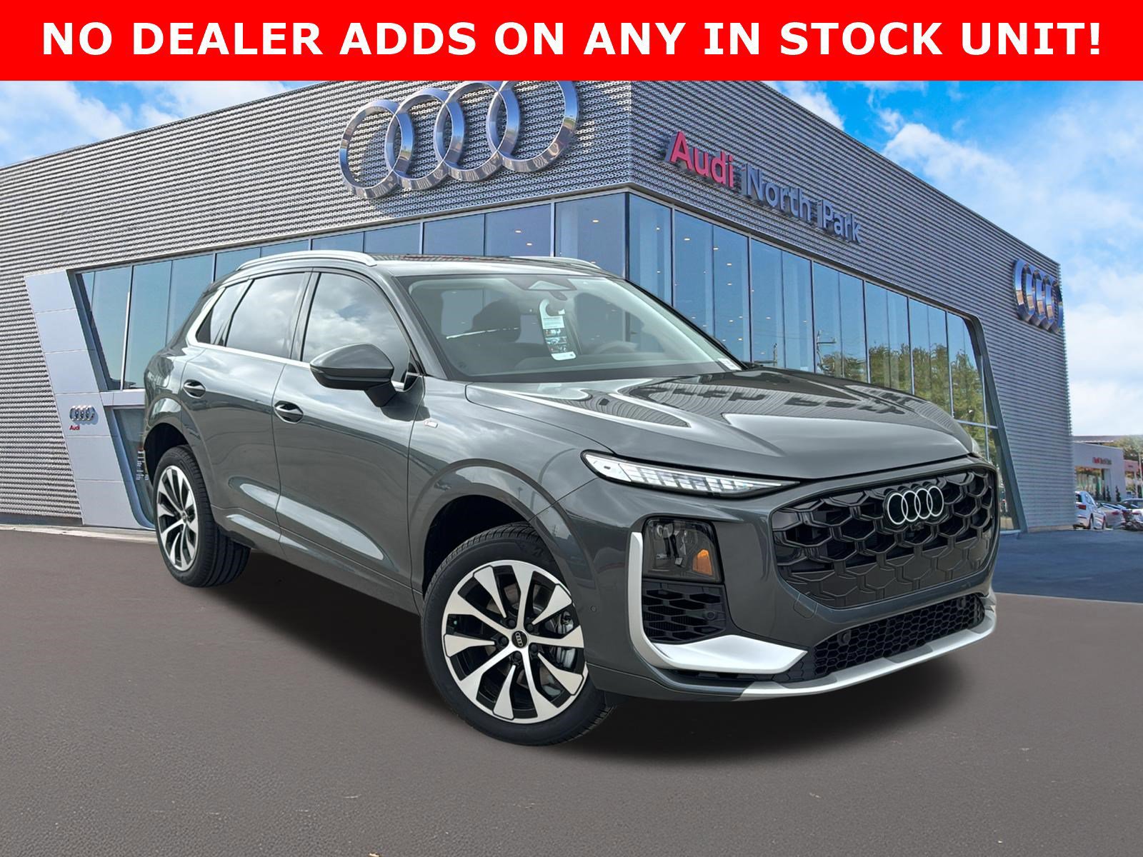 New 2026 Audi Q3 quattro 2.0T AWD/4WD image 1