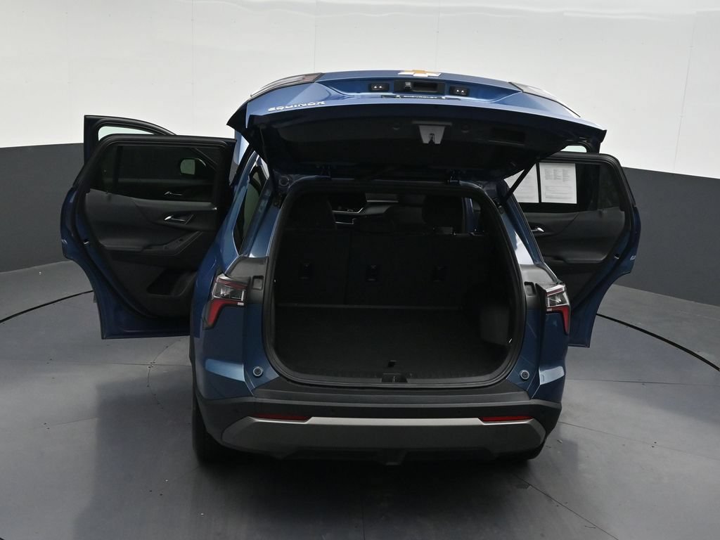 Used 2025 Chevrolet Equinox LT FWD image 35