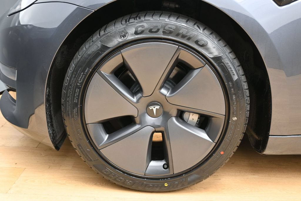 Used 2023 Tesla Model 3 Standard Range RWD image 10