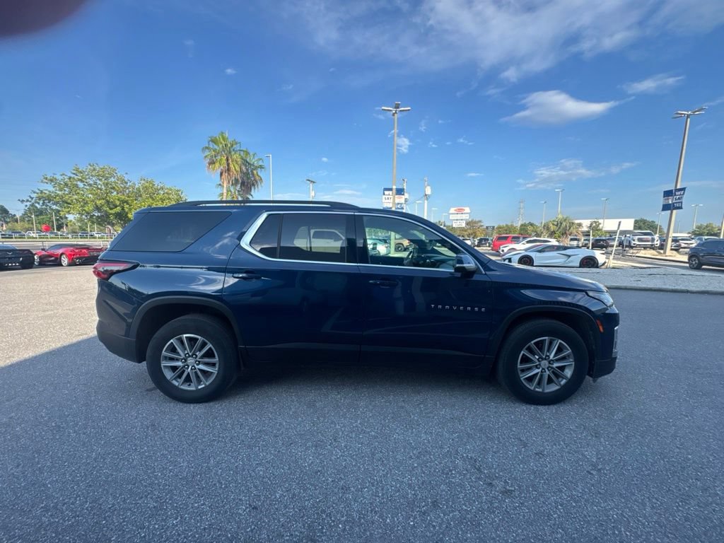 Used 2023 Chevrolet Traverse LT FWD image 5