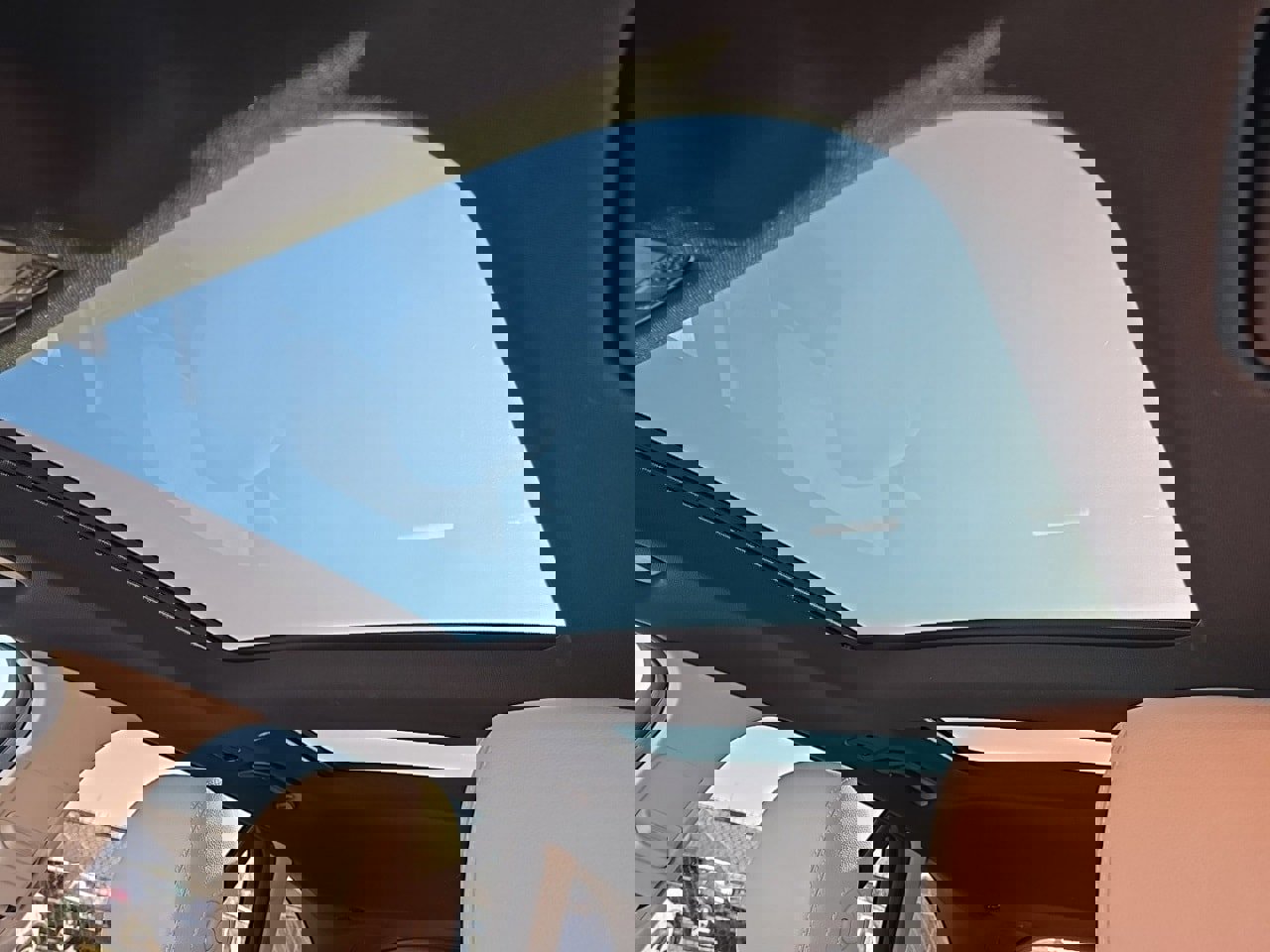 Used 2018 Mercedes-Benz GLC 300 4MATIC image 32