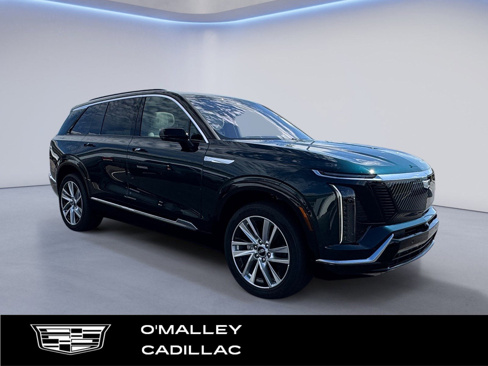 New 2026 Cadillac Vistiq Luxury w/ LPO, Floor Liner Package AWD/4WD image 7