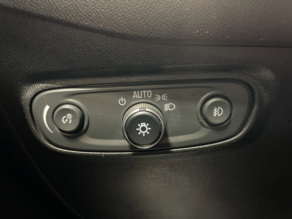 Used 2020 Chevrolet Equinox Premier image 37