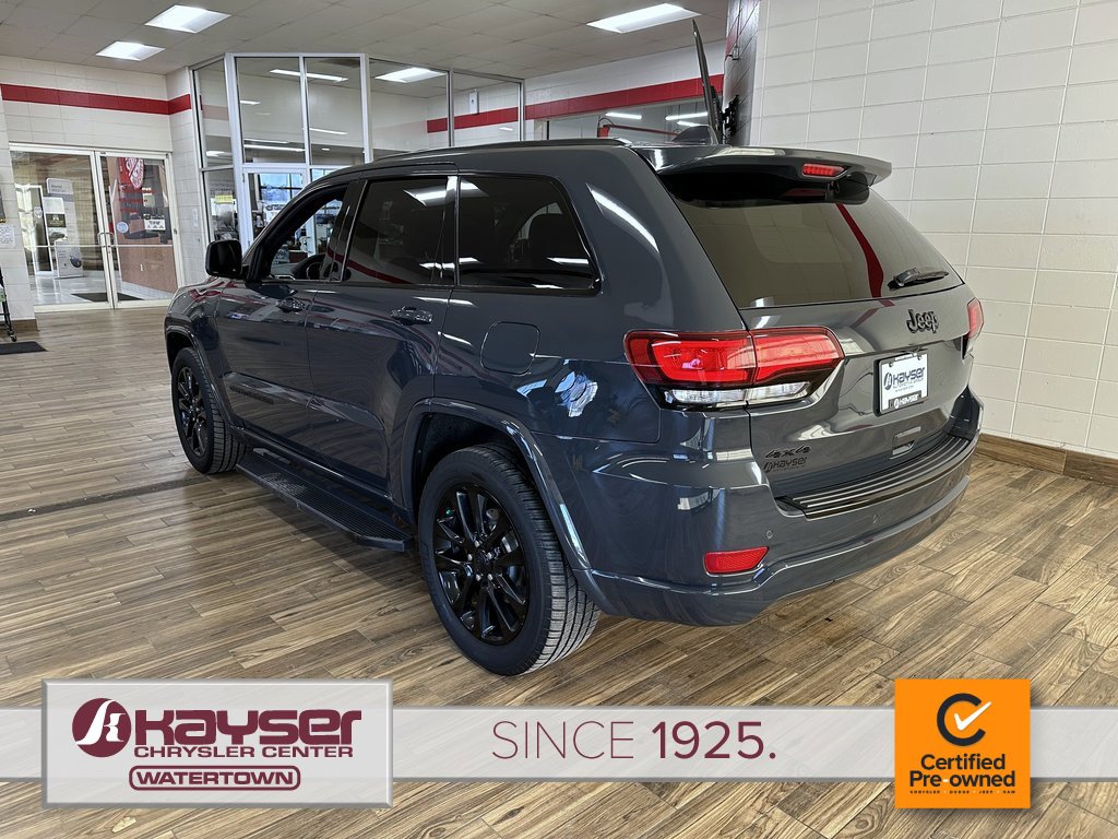 Certified 2018 Jeep Grand Cherokee Altitude image 3