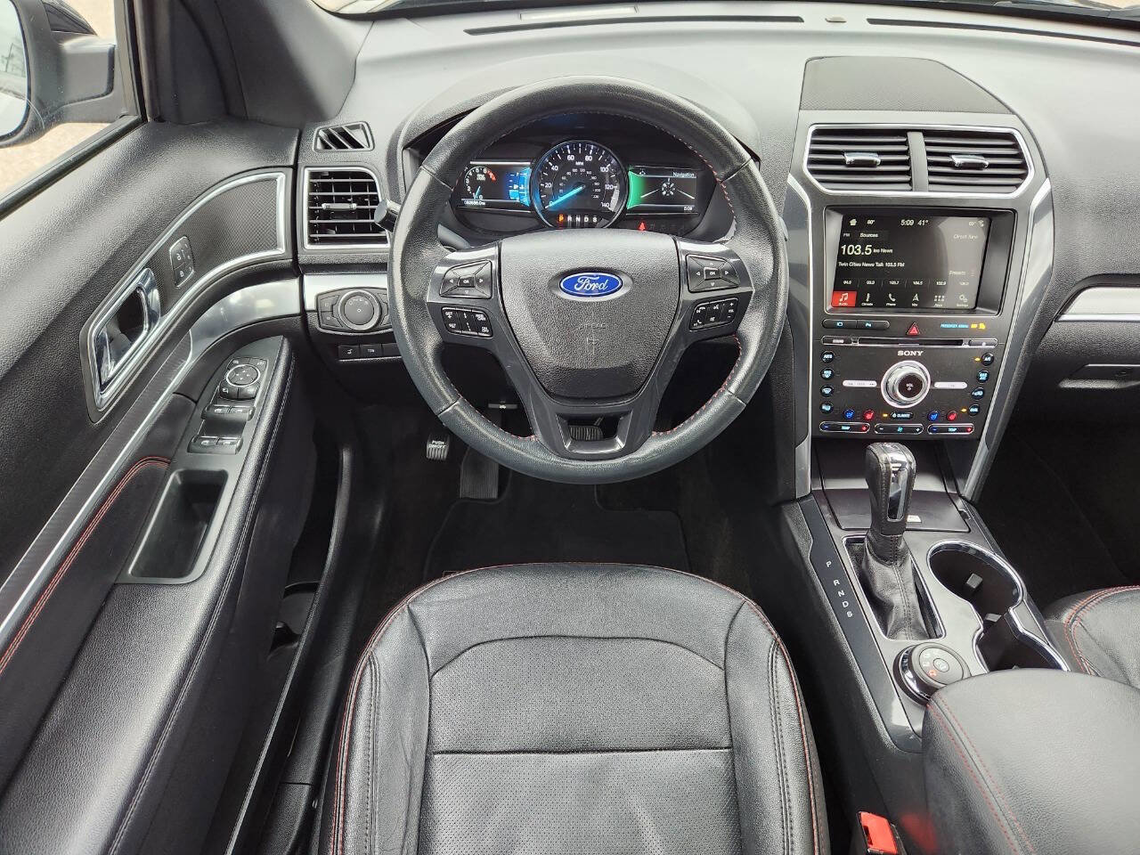 Used 2018 Ford Explorer Sport w/ Equipment Group 401A image 17