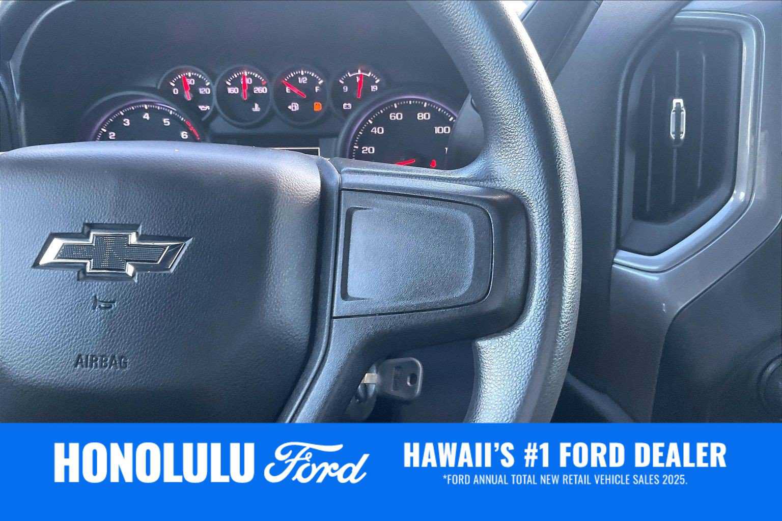 Used 2021 Chevrolet Silverado 1500 Custom Trail Boss AWD/4WD image 25