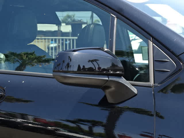 Certified 2025 Toyota Sienna XLE Woodland Edition AWD/4WD image 7